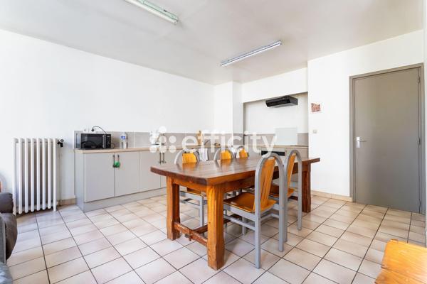 Maison 17 pièces - 331 m²