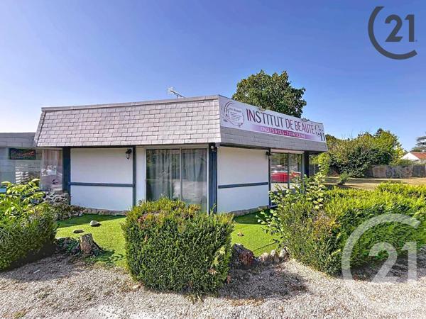 à vendre  306 m2 ESCOLIVES STE CAMILLE - 89