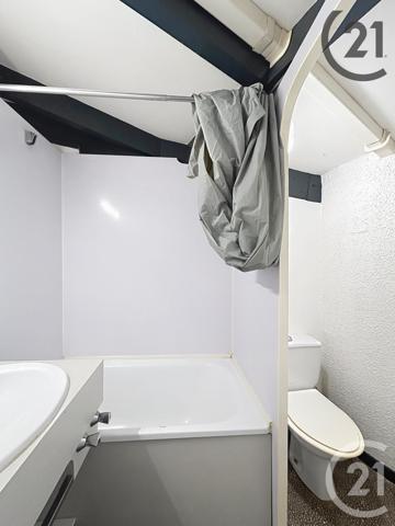 à vendre  306 m2 ESCOLIVES STE CAMILLE - 89