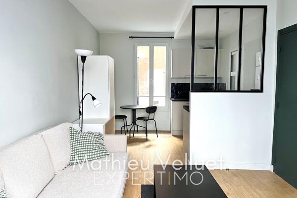 Paris (75018) Studio 22m² carrez proche funiculaire Montmartre, entièrement refait, équipé et pensé par architecte