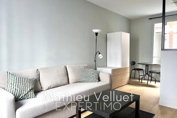 Paris (75018) Studio 22m² carrez proche funiculaire Montmartre, entièrement refait, équipé et pensé par architecte