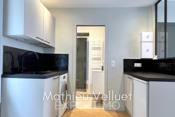 Paris (75018) Studio 22m² carrez proche funiculaire Montmartre, entièrement refait, équipé et pensé par architecte