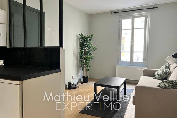 Paris (75018) Studio 22m² carrez proche funiculaire Montmartre, entièrement refait, équipé et pensé par architecte