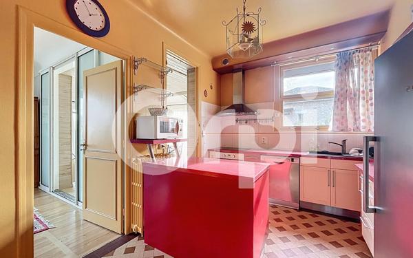 Maison à vendre    6 pièces •  Brive-la-Gaillarde