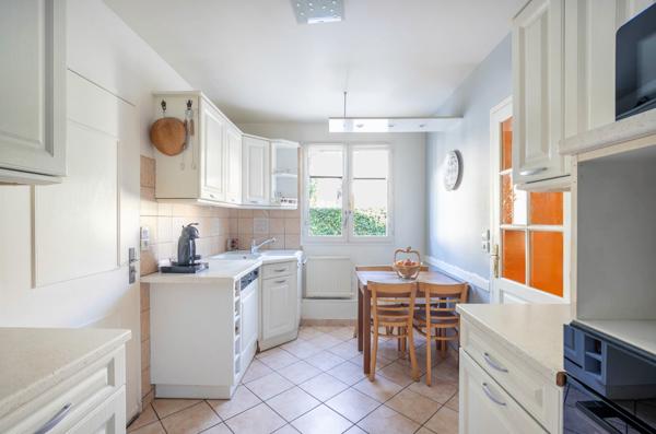 Maison 6 pièces ,125 m², 4 chambres, à Jouy-le-Moutier