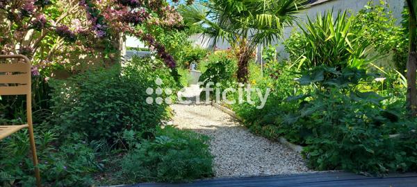 Maison
         7 pièces
        - 165 m² 284 900 € *