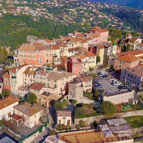 Appartement 3 pièces prestigieux à vendre FALICON (06)