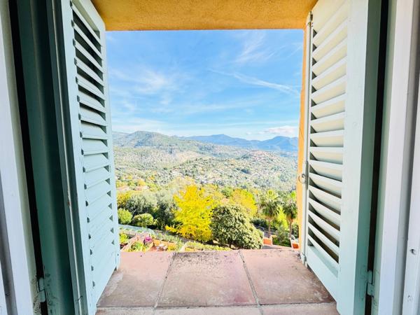 Appartement 3 pièces prestigieux à vendre FALICON (06)