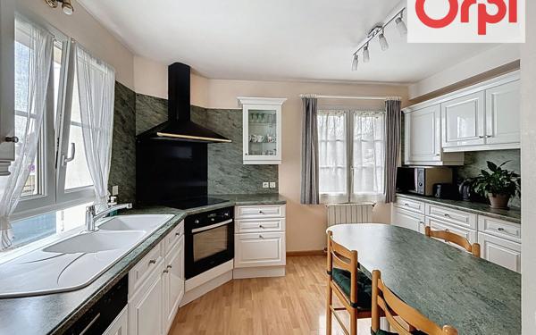 Maison à vendre    5 pièces • 98 m2 Choisy-le-Roi