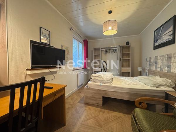 Immeuble en centre-ville 280m² : 9 logements - Garage - dépendances