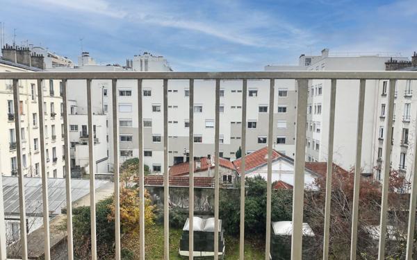 Appartement à vendre    1 pièce • 27 m2 Paris 12