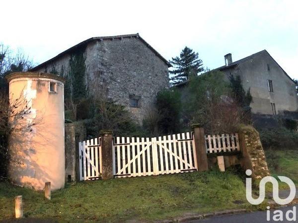 Demeure 12 pièces de 304 m² à CÔTEAUX DU BLANZACAIS (16250)