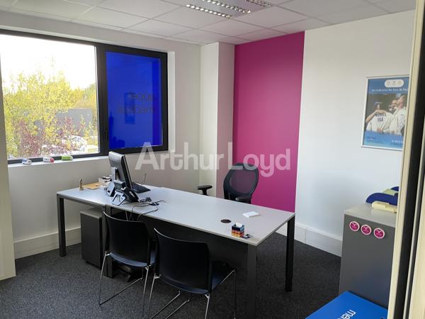 Bureaux à louer - proche autoroute - Lens
