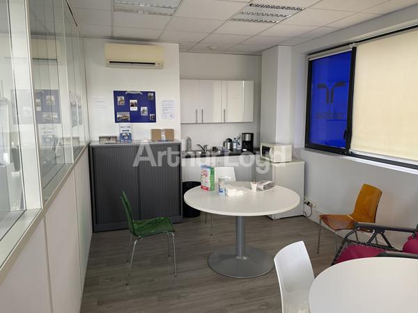 Bureaux à louer - proche autoroute - Lens