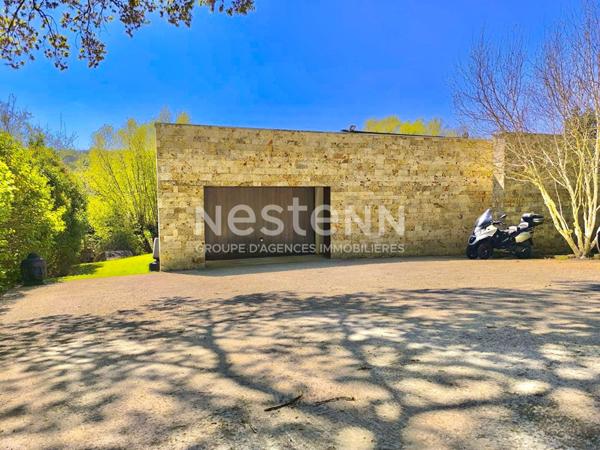 Villa d'exception de 286 m² à Bièvres par Studio KO architectes. Luxe, lumière et nature en parfaite harmonie