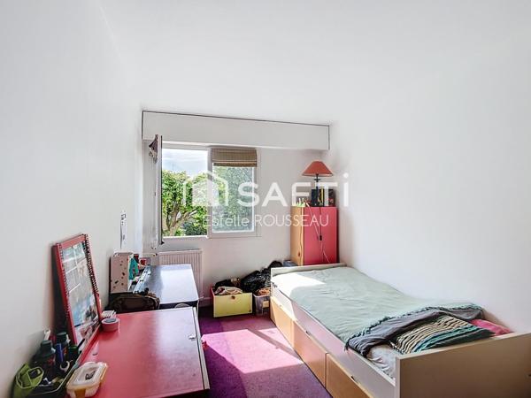 Appartement T3 de 75m² à 7 mn RER /3 mn commerces