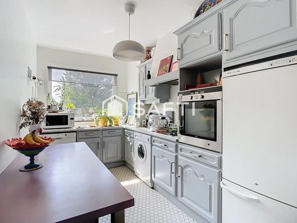 Appartement T3 de 75m² à 7 mn RER /3 mn commerces