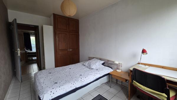 3 PIECE AVEC JARDIN - CAVE - PARKING - RER ET ECOLES