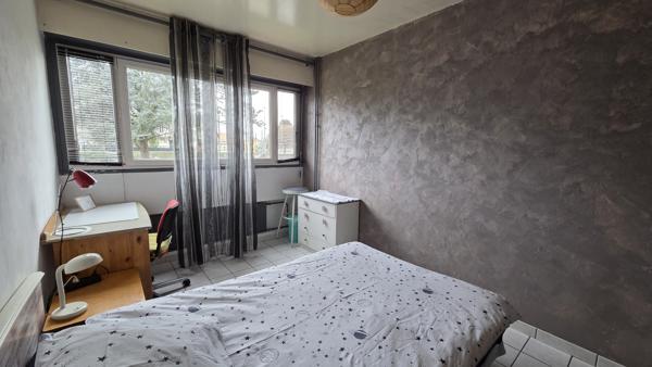 3 PIECE AVEC JARDIN - CAVE - PARKING - RER ET ECOLES