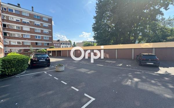 Stationnement à vendre    Loos