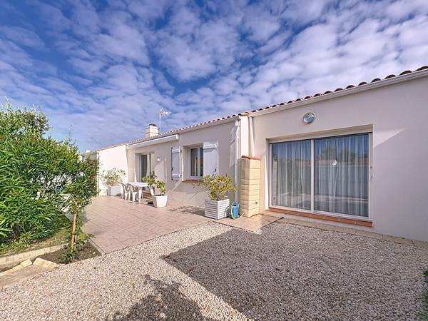 Vente maison Challans : 332 300 € - AJP Immobilier Challans