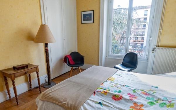 Appartement à vendre    7 pièces • 185 m2 Lyon 7