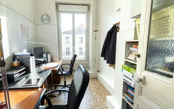 Appartement à vendre    7 pièces • 185 m2 Lyon 7