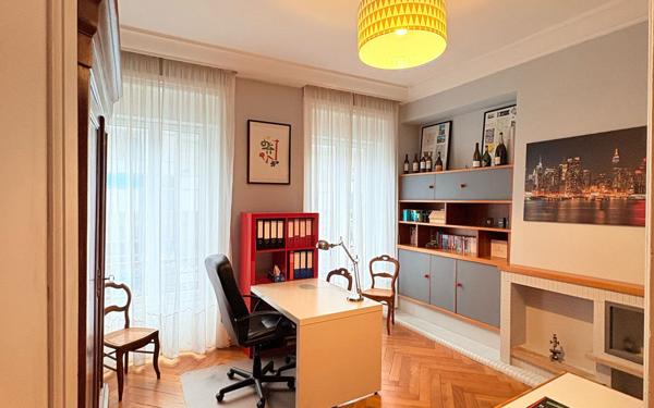 Appartement à vendre    7 pièces • 185 m2 Lyon 7