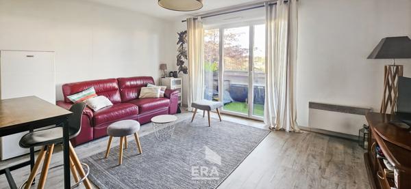 EYSINES 33320 - LE VIGEAN - Appartement T2 de 43m² avec balcon et parking - proche piste cyclable