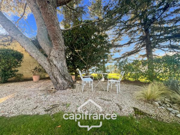 GOLF DE PONT ROYAL, Villa de plain pied de 127 m² climatisée sur un terrain de 995 m², bordure de fairway, piscine