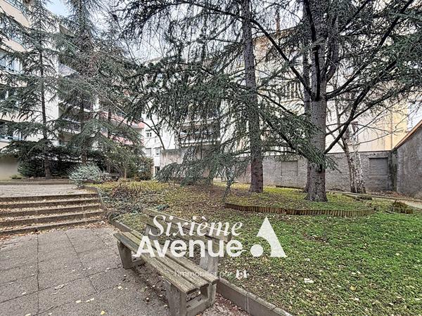 Appartement 4 pièces 99.7 m2