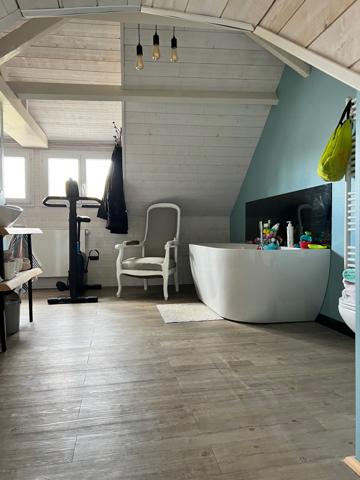 Maison rénovée centre ville Rive droite