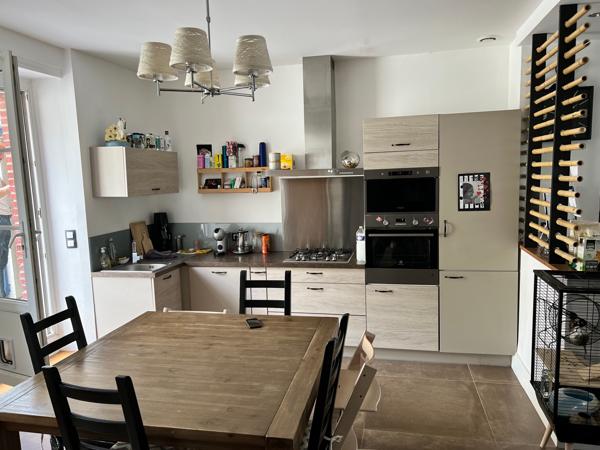 Maison rénovée centre ville Rive droite