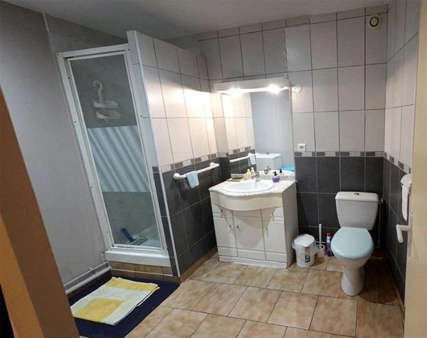 MARVILLE (55600) – Maison de caractère en pierre avec activité de gîte