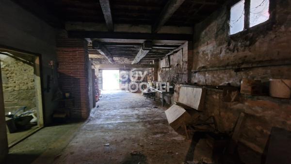 POLLESTRES A VENDRE EN EXCLUSIVITE - BELLE GRANGE A RENOVER AVEC FORT POTENTIEL