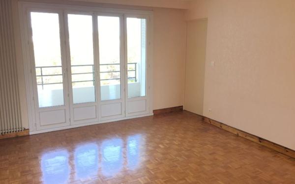 Appartement à louer    4 pièces •  Tours