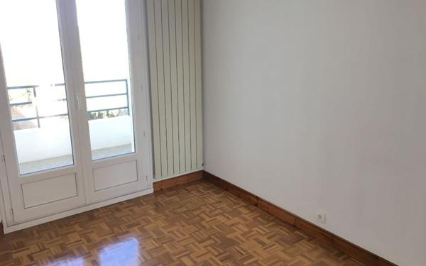 Appartement à louer    4 pièces •  Tours