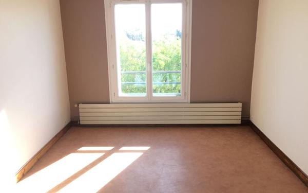 Appartement à louer    4 pièces •  Tours