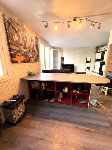 T2, 1 chambre, place de parking.