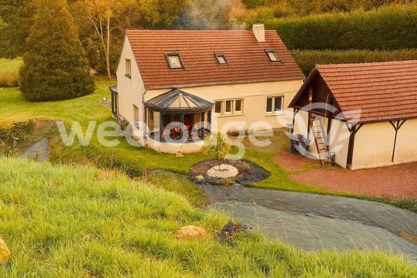 Maison à vendre 7 pièces de 183 m² à Moussy