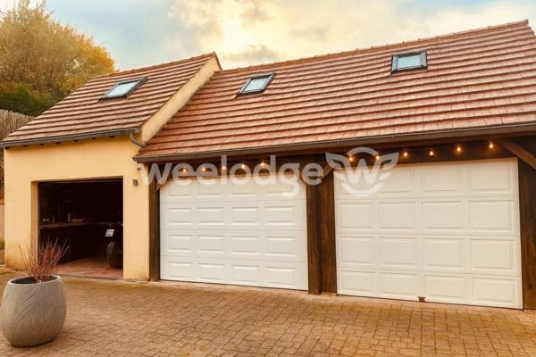 Maison à vendre 7 pièces de 183 m² à Moussy