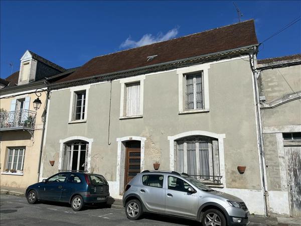 Maison à vendre |  Excideuil |  7 pièces | 151 m²