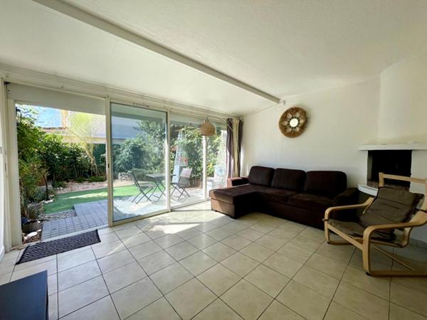 Appartement T2 en rez-de-jardin avec parking -  Bormes-les-Mimosas