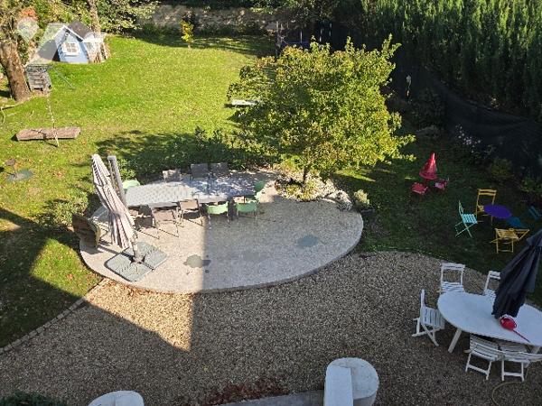 La Varenne Saint Hilaire Maison de 247 m² de 9 Pièces, double séjour, 5 chambres, 4 salle de bains.