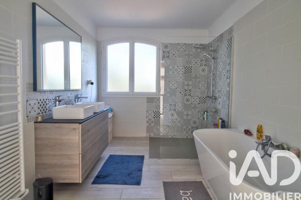 Maison à vendre 7 pièces 176 m² Le Beausset