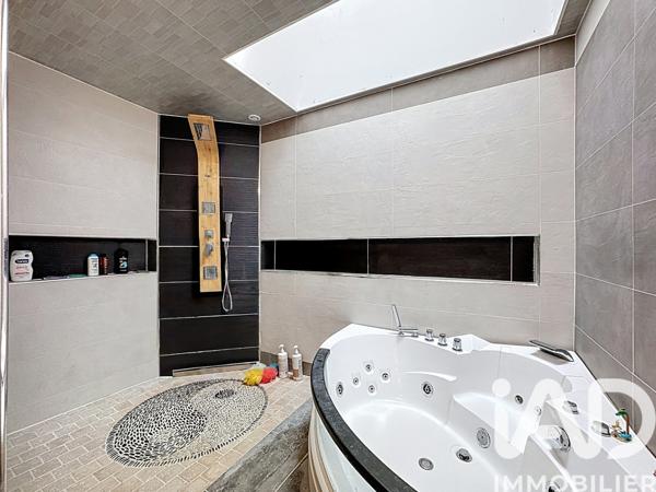 Maison à vendre 5 pièces 147 m² Val des Vignes