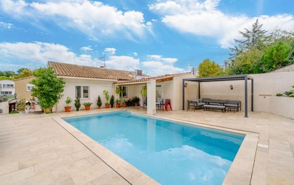Vente Maison type4/terrasse/piscine +type2 rénové(e) Marseille 13ème   