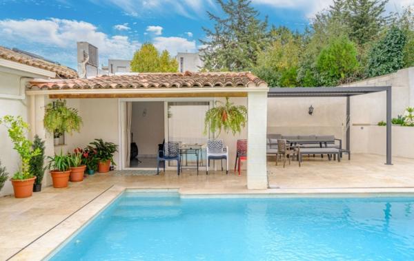 Vente Maison type4/terrasse/piscine +type2 rénové(e) Marseille 13ème   