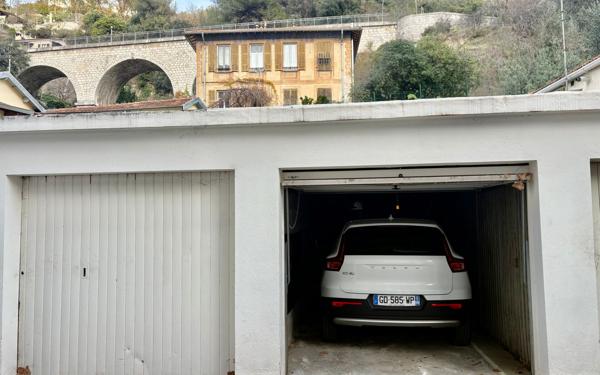 Appartement à vendre    2 pièces • 57 m2 Nice