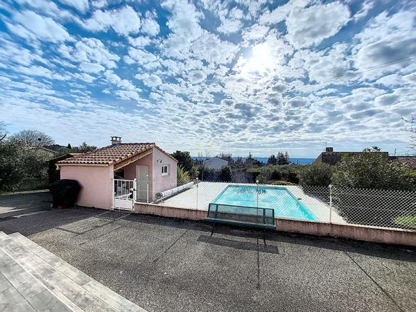 Maison Manosque 7 pièce(s) 205 m2 avec piscine au sel sécurisée